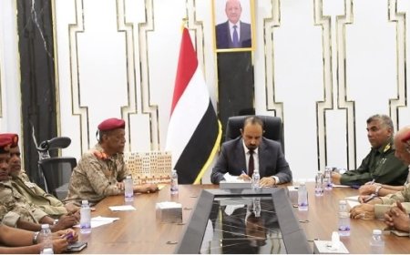 برئاسة محافظ المحافظة اللجنة الأمنية بحضرموت تُحذّر من خلق بؤر توتر خارج الأطر الرسمية..