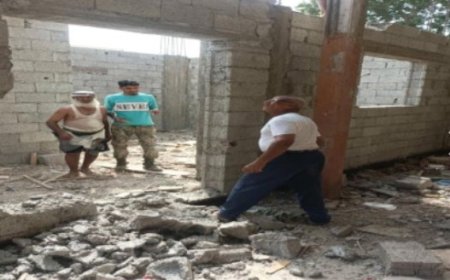 إزالة مبنى مخالف من موقع أثري عريق في العاصمة عدن..