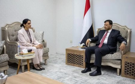 نائب رئيس مجلس القيادة د.عبدالله العليمي يشيد بالجهود البريطانية لحشد الدعم الدولي لليمن..