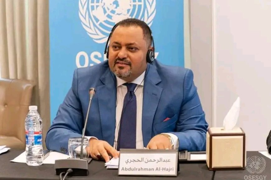 محافظ الحديدة وشخصيات عسكرية وبرلمانية وسياسية يزورون الشيخ عبدالرحمن حجري في ال...