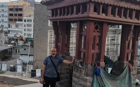 صرخة من قلب كريتر: أنقذوا بوابة المجلس التشريعي من عبث الإهمال