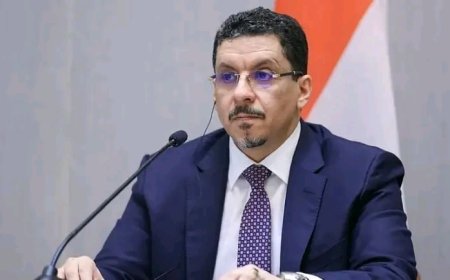 رئيس الوزراء ينعى المناضل الجسور عبدالرحمن حجري....