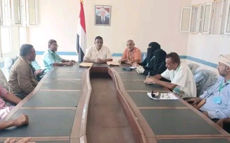 مدير تربية الحديدة يرأس اجتماع اللجنة الفرعية  لإمتحانات الثانوية العامة....