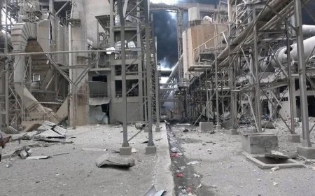 شاهد3 صور محزنة..هكذا يبدوا مصنع أسمنت عمران عقب غارات جوية إسرائيلية(لا يصدق)