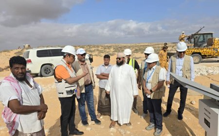 مدير عام حصوين وممثل "UNOPS" يدشنان مشروع الضخ الشمسي لآبار مياه حقل فيشع بتمويل من البنك الدولي