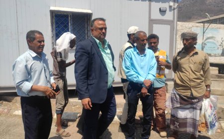 القاضي  الشعبي يدشن افتتاح مكتب المرأة والطفل في اللجان المجتمعية بمديرية التواهي