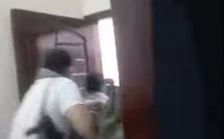 عاجل:مسلحين يقومون بإختطاف والد الطفل تيم من امام طفله وزوجته داخل مستشفى الصفوة في تعز (صورة أولية )