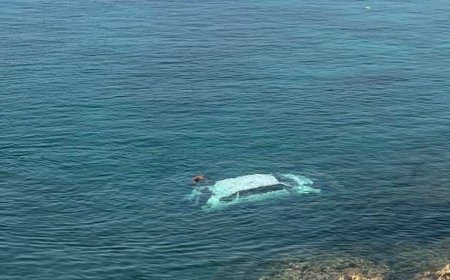 انقلاب سيارة في البحر بمنطقة خلف بالمكلا.. وقوات النخبة الحضرمية تباشر الإنقاذ(حصيلة أولية للوفيات)
