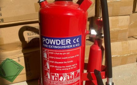 عدن..تحذير هام: منظومات الطاقة الشمسية دون وسائل إطفاء خطر يهدد الأرواح والممتلكات