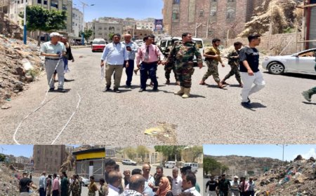 مديرية القاهرة وصندوق النظافة بتعز يدشّنون حملة لرفع المخلفات وفتح شارع جولة الكهرباء..