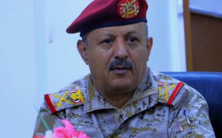 قائد المنطقة العسكرية الأولى الجعيملاني يوجه شكره لكافة قيادات الدولة وكافة الشخصيات العامة على تعازيهم في وفاة والدته...