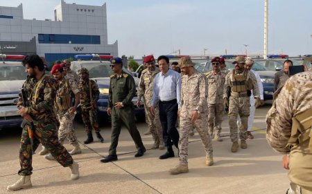 محافظ المهرة يدشّن دفعة جديدة من الدعم العسكري لتعزيز الأمن ومكافحة التهريب