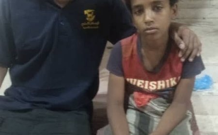 طفل من تعز يستيقظ مشردًا في عدن بعد أن نام في سيارة