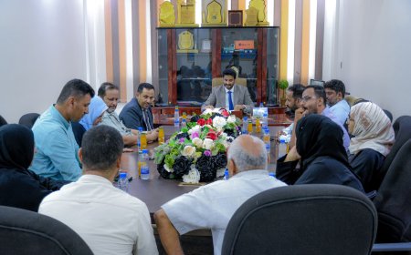 نائب وزير النقل يتفقد سير العمل في الهيئة العامة لتنظيم شؤون النقل البري 