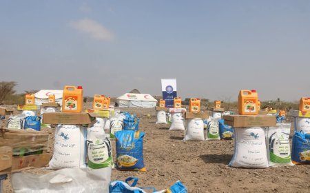 تعز إنسانية الوطنية توزع مساعدات غذائية في ريف موزع