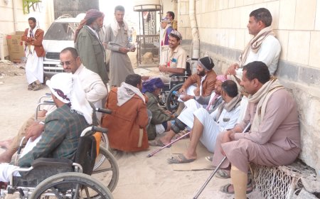 عاجل| الجرحى والمعاقون اليمنيون ينظمون احتجاجًا للمطالبة بحقوقهم