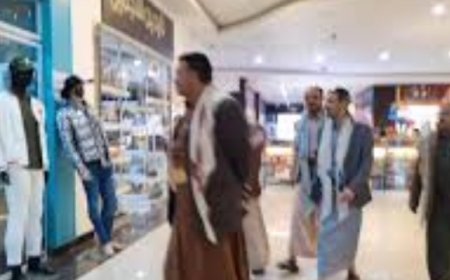 الحو,,ثيون يفتتحون محلات تجارية جديدة وفاخرة في صنعاء...