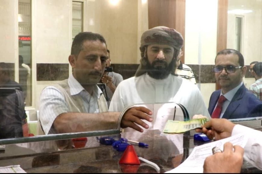 وفاءً للوعد..وزارة الأوقاف والإرشاد تبدأ تسليم المبالغ المستردة لحجاج بلادنا عن ...
