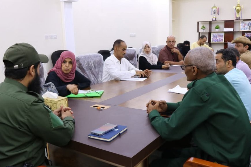 إدارة أمن عدن تحتضن اجتماعًا موسعًا بمشاركة مكافحة المخدرات في الأحزمة الأمنية و...