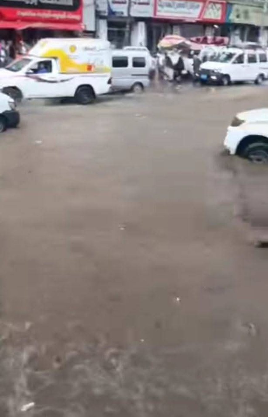 عاجل:شاهد 4 صور..سيول جارفة تغرق محافظة إب 