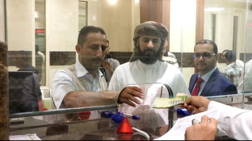 وفاءً للوعد..وزارة الأوقاف والإرشاد تبدأ تسليم المبالغ المستردة لحجاج بلادنا عن موسم 1445ه