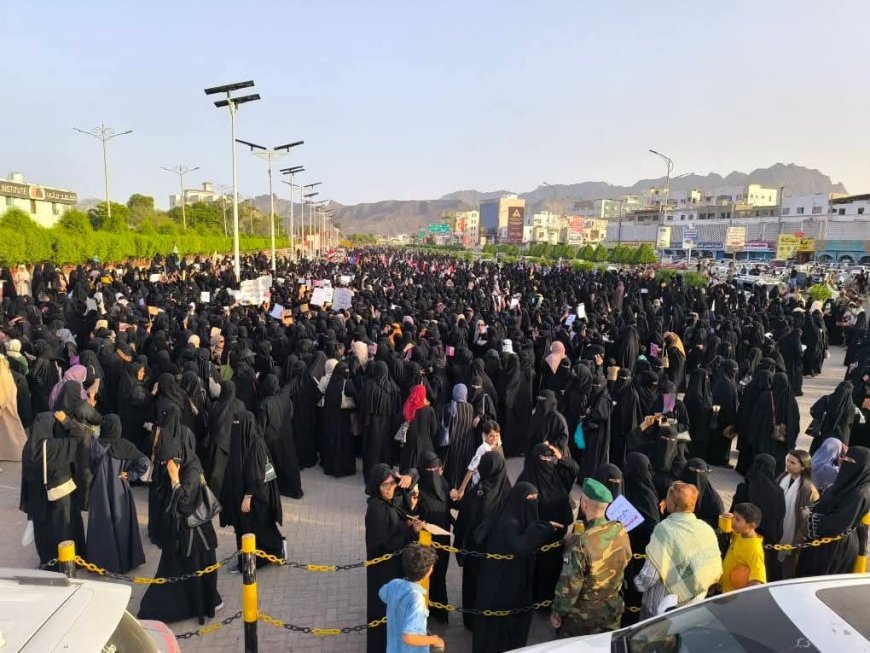 فردوس العلمي: لا تُشتّتوا صوت النساء.. فمطالبهن واحدة وعدالة قضيتهن لا تُجزأ