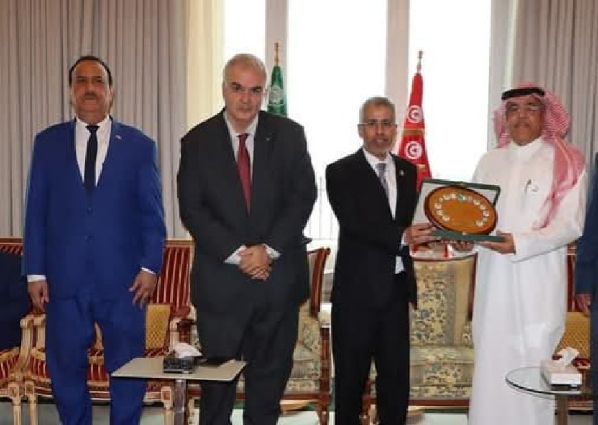 السفير باحبيب يحضر حفل تكريم سعادة اللواء احمد بن عبدالله الشعلان