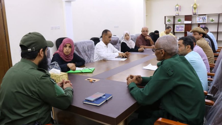 إدارة أمن عدن تحتضن اجتماعًا موسعًا بمشاركة مكافحة المخدرات في الأحزمة الأمنية وأمن عدن ووزارة الصحة