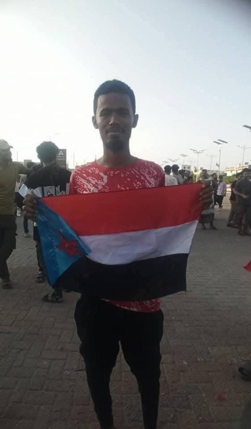 عاجل: أمن عدن يفرج عن أحمد العنبوري بعد أيام من احتجازه في عدن