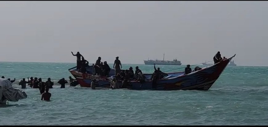 وصول 37 صيادا إلى الخوخة بعد معاناة في سجون إريتريا ومصادرة قواربهم...