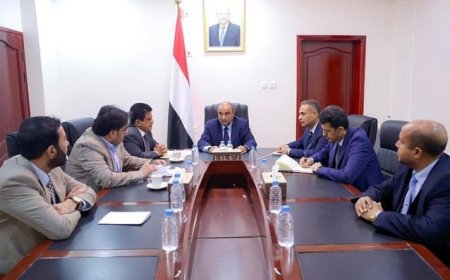 اجتماع حكومي عاجل لحل مشكلة انقطاعات الكهرباء ومعاناة المواطنين..