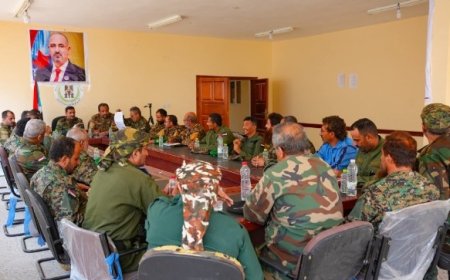 يافع تشهد اجتماعا أمنيا موسعا لمناقشة التحديات والصعوبات التي تواجه العمل الأمني ..