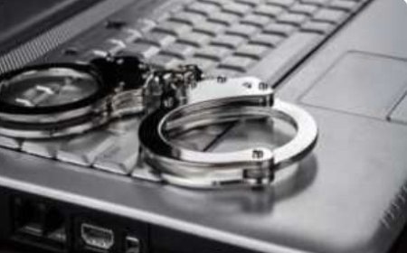 شرطة مديرية شبام تلقي القبض على متهم في قضية بابتزاز الكتروني لأحدى النساء..