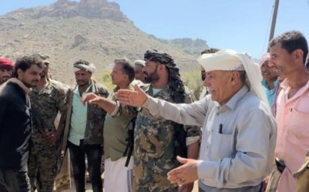 الحزام الأمني بالضالع يعيد إصلاح وفتح الطريق الدائري بمنطقة سهده ..