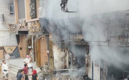 حريق في محل تجاري بمأرب شارع عدن  يلتهم صيدلية ومحلًا غذائيًا...