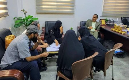 لجنة الاعتماد الأكاديمي في كلية اللغات بجامعة عدن تعقد اجتماعها الدوري