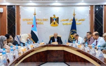 المجلس الانتقالي يدعو الحكومة ومركزي العاصمة عدن لاتخاذ اجراءات عاجلة وسريعة للحد من انهيار العملة ...