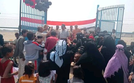 اجعش يفتتح مدرسة أساسية في مخيم بني جابر للنازحين في الخوخة ..