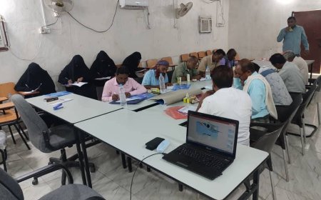 مؤسسة تهامة تواصل أنشطتها بورشة تدريبية لدعم الصحة النفسية للمعلمين في الخوخة...