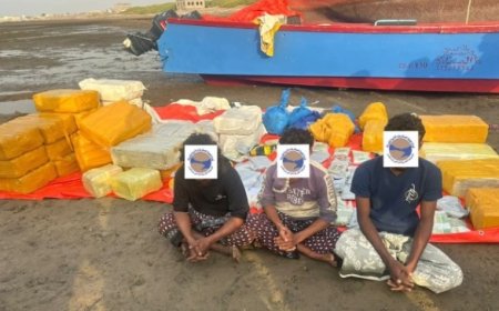 حملة أمنية مشتركة في لحج تضبط قارب قبالة باب المندب وعلى متنه نصف طن من الحشيش ...