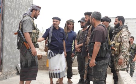 قيادة الوية المغاوير بالساحل الغربي تزور اللواء الثاني مغاوير بالضالع..