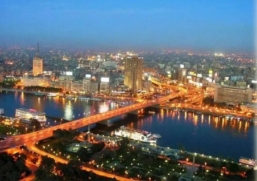 البروفيسور قاسم المحبشي وفيما يشبه التضامن مع أم الدنيا ...