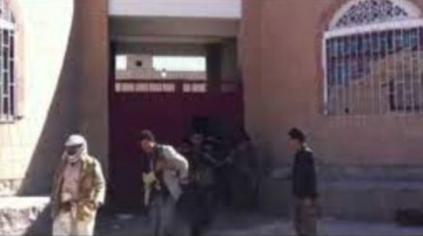 شاعر يتعرض للخداع من سجين في مركزي رداع في البيضاء ...