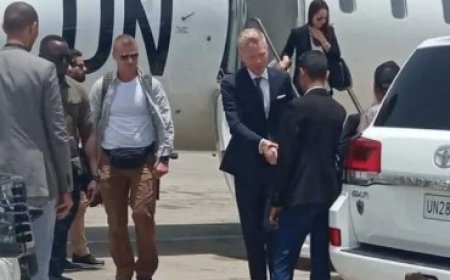 في إطار جهود السلام المبعوث الأممي غروندبرغ يصل العاصمة عدن..