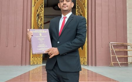 جامعة سوامي الهندية تمنح الباحثَين اليمنيين الدكتور عرفات البتراء وزوجته الدكتورة سعاد الوليدي درجتي الدكتوراه بامتياز في اللغة الإنجليزية والفيزياء التطبيقية