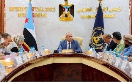 المجلس الانتقالي يشيد  تشيد بتحركات الزُبيدي لحشد الدعم الخارجي لإصلاح مؤسسات الدولة...