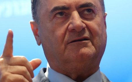 وزير الدفاع الإسرائيلي : "سنضرب الحو,,ثيين في اليمن ومن يرفع يده ضد إسرائيل ستقطع"......