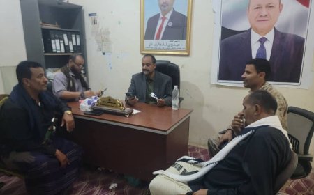 مدير عام قعطبة الشاعري يبحث مع العقيد نصر البرش مشاريع تحسين البنية التحتية وتعزيز التنمية في مريس