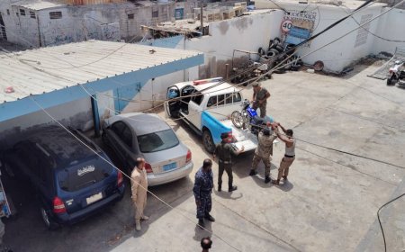 انتشار أمني واسع في العاصمة عدن لتعزيز الاستقرار وضبط المخالفات