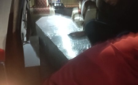 عاجل: لحظة حزينة..وصول جثمان الصحفي سالم الفراص قادما من الهند إلى التواهي